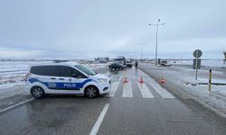 Konya'da kar yağışı trafiği felç etti