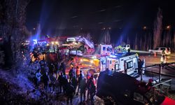 Kazaya müdahale eden ekibe tır çarptı: 1 polisimiz şehit oldu