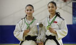 Konyalı küçük kızlardan büyük başarı!