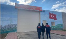 Afyonkarahisar’da 4 yıl hapis cezalı dolandırıcı yakalandı