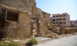 Esad'ın bombaladığı 2 bin 744 yıllık tarihi türbeden geriye kalanlar
