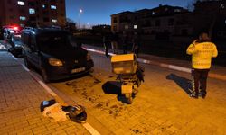 Köpekten kaçarken araca çarptı