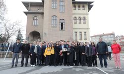 Vali Akın'dan asırlık Konya Lisesine ziyaret