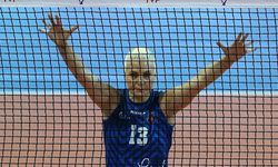 Türk voleybolcu Yeliz Başa'dan gurur veren transfer!