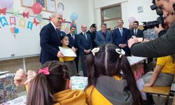 Konya'daki 477 bin öğrenci karne heyecanı yaşadı