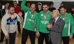 Hayatını sporcularına adadı!