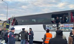 Konya'da yolcu otobüsü kazaya karıştı: 3 ölü 33yaralı