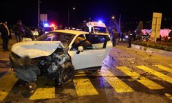 Otomobil ile hafif ticari araç çarpıştı: 9 yaralı