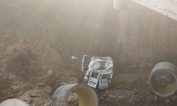 Servis minibüsü dere yatağına uçtu