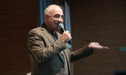 Büyükşehir sevilen sanatçıları vatandaşlarla buluşturuyor