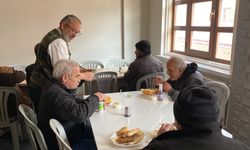 Konya'nın güllerini sevindiriyorlar