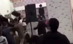 Düğünde sandalyeler havada uçtu