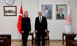 Vali Akın Delikan'ı makamında ağırladı