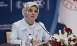 "Aile zayıflarsa toplum çözülmeye başlar"