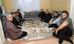Başkan Ustaoğlu, öğrencilerle iftar açtı