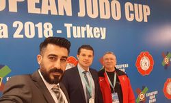 Şeker çuvalından dikilmiş Judogi ile maça çıkardık