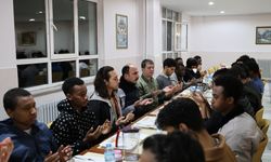 Konya protokolü, uluslararası öğrencilerle sahur yaptı