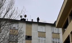 Çatıda çıkan yangın paniğe neden oldu!