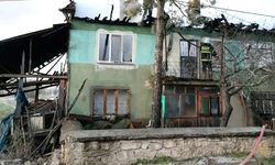 Köy evinde yangın çıktı