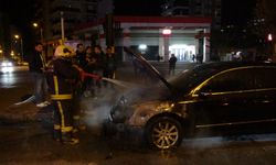 Seyir halindeki araç alev topuna döndü