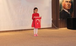 İstiklal Marşı'nın Kabulünün yıl dönümünde küçük kızdan büyük başarı