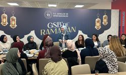 Konyalı bakan öğrencilerle sahurda buluştu