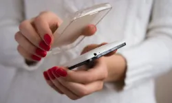 Telefon kılıfının arka kısmında çıkan madde şaşırttı