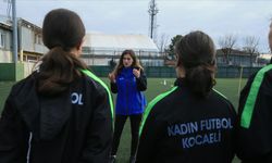 Şüheda Yıldız, hayalini futbolcu yetiştirerek tamamlıyor