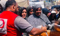 Türk Kızılay, ramazan boyunca 900 bin kişilik iftarlık dağıtacak