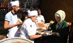 Çocukların gülüşü için mücadele ediyor