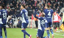 Fenerbahçe, galibiyet serisine Sivas’ta devam etti