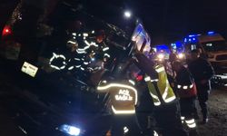 Karnavaldan dönen servis kaza yaptı: 23 yaralı