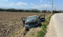 Araç tarlaya uçtu 1 yaralı