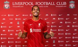 Liverpool, Virgil van Dijk'ın sözleşmesini uzattı