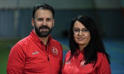 Voleybol salonuna serdikleri halıda dünya şampiyonasına hazırlanıyorlar
