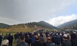 Konya'da yağmur duasına çıkan vatandaşlar sağanak yağmura yakalandı