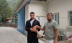 Belediye çalışanı altın dolu çanta buldu