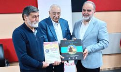 Sanat bir araç ve Kur’an’a hizmettir!