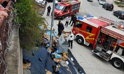 Freni boşalan kamyon trafoya çarptı