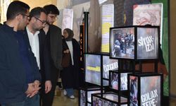 Üç maymunu oynayan Batı devletlerine inat Konya'da sergi açıldı