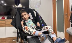 Sinek ısırığıyla hayatı kararan çocuk pusetine kavuştu