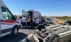 Direksiyon hakimiyetini kaybeden araç takla attı: 2 ölü