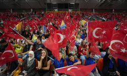 Bosna Hersek, kırmızı-beyaza boyandı!