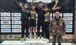 Konya Büyükşehirli pedallardan 4 madalya, bir turkuaz forma