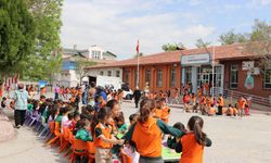 Cansuyu Derneği okullarda öğrencilere buluşuyor