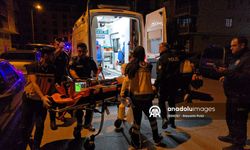 Baba oğlunu bıçaklayarak ağır yaraladı