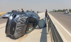 Devrilen otomobildeki 1 kişi öldü, 3 kişi yaralandı