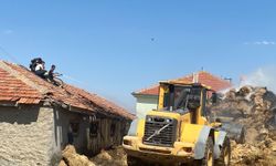 Saman balyaları yangında zarar gördü