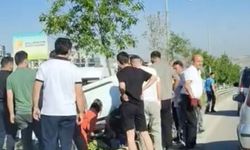 Kontrolden çıkan araç ters yöne girdi