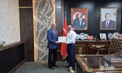 35 yıldır Gediz'de görev yapan Konyalı doktora veda